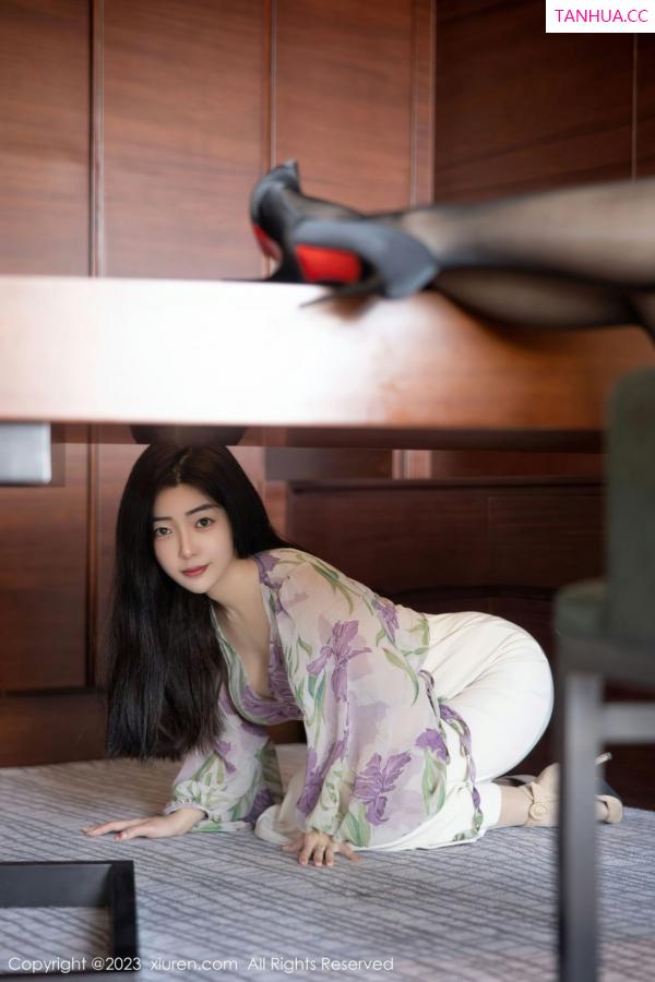   [XiuRen]高清写真图 2023.02.17 No.6279 星子柒kiki 黑丝美腿第15张图片